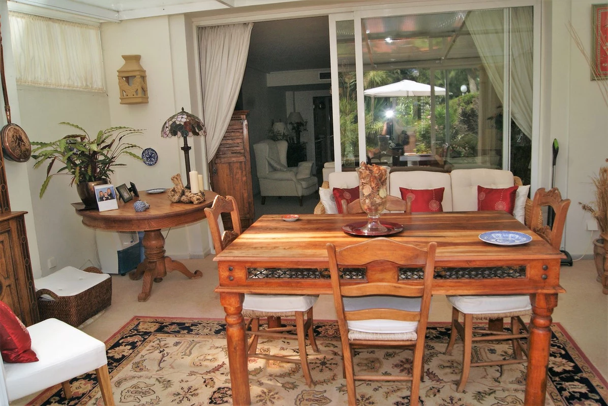 8-e64a9055bba3e77ac8aca3b893cdf826