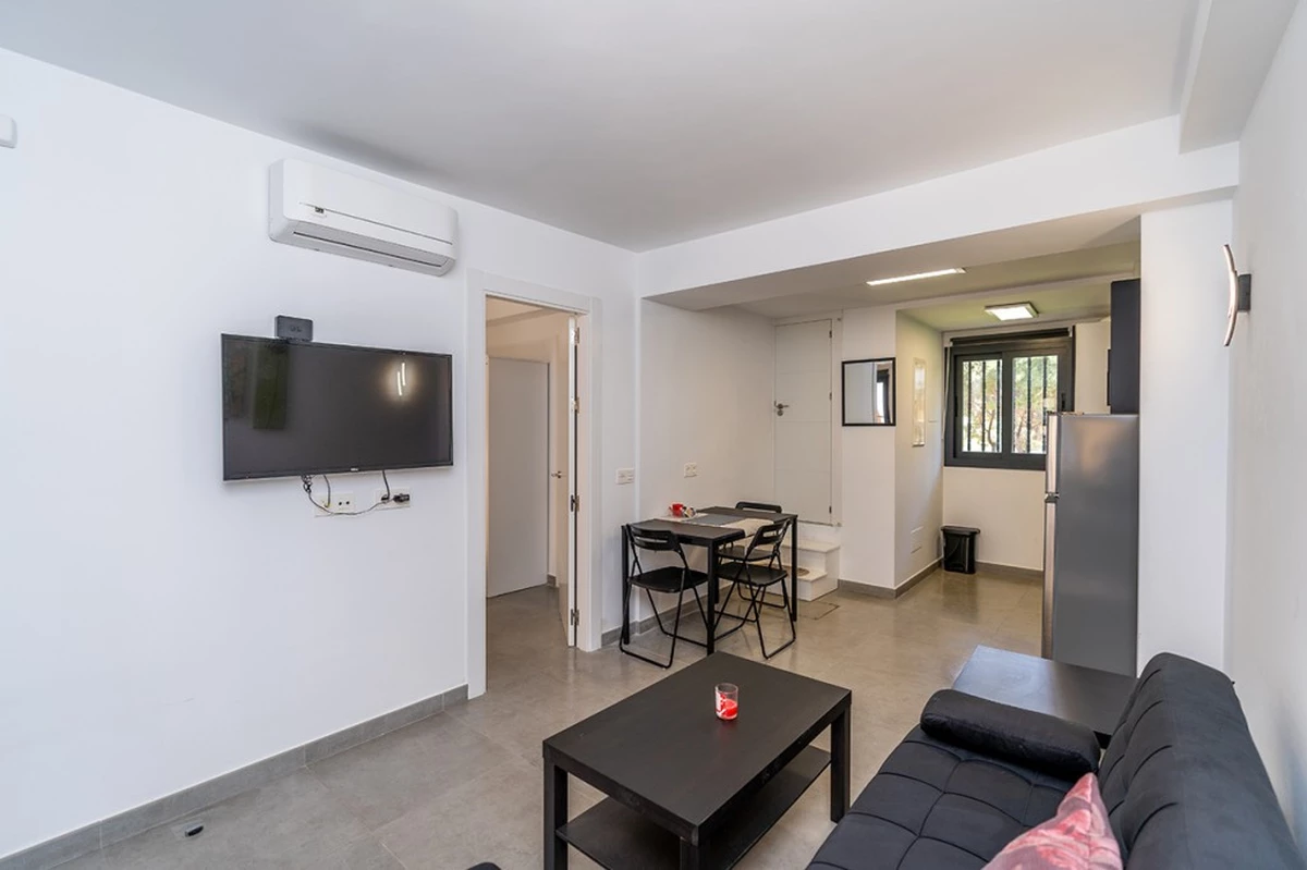 9-467d0cee5b725f3ef65f102a0c2e69c0