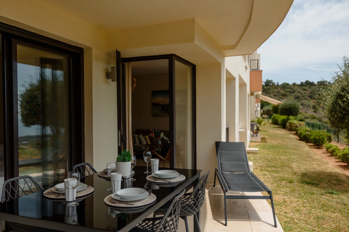 8-e64a9055bba3e77ac8aca3b893cdf826