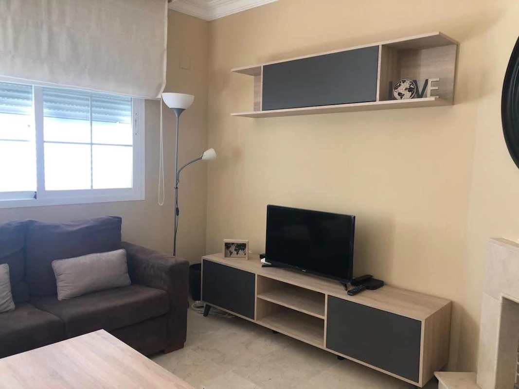 8-e64a9055bba3e77ac8aca3b893cdf826