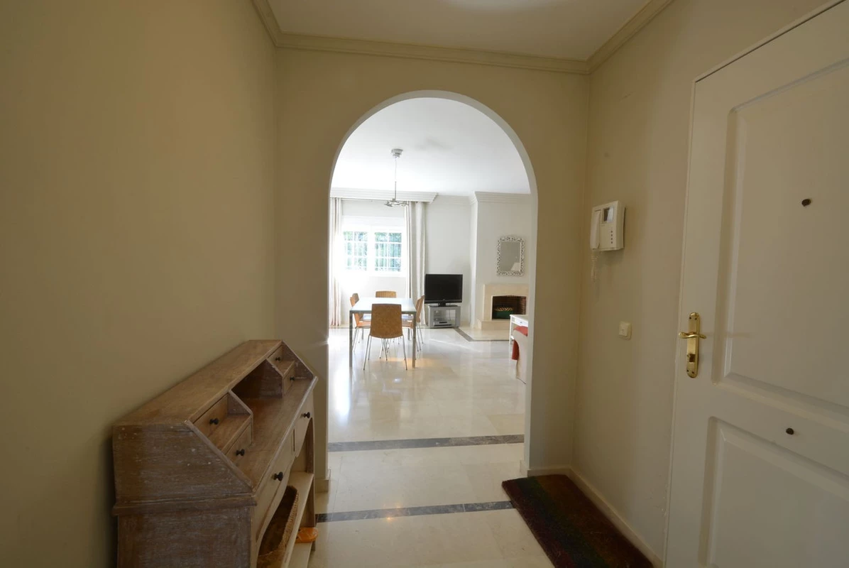 2-5bd7b9d04b45e33852eaf0ec6670150d