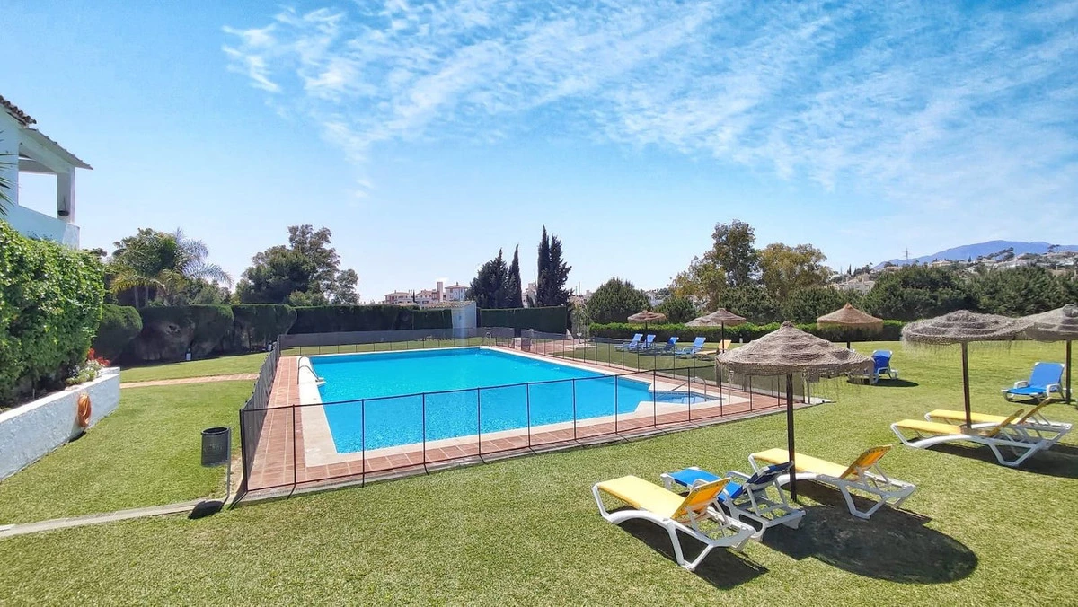 2-5bd7b9d04b45e33852eaf0ec6670150d