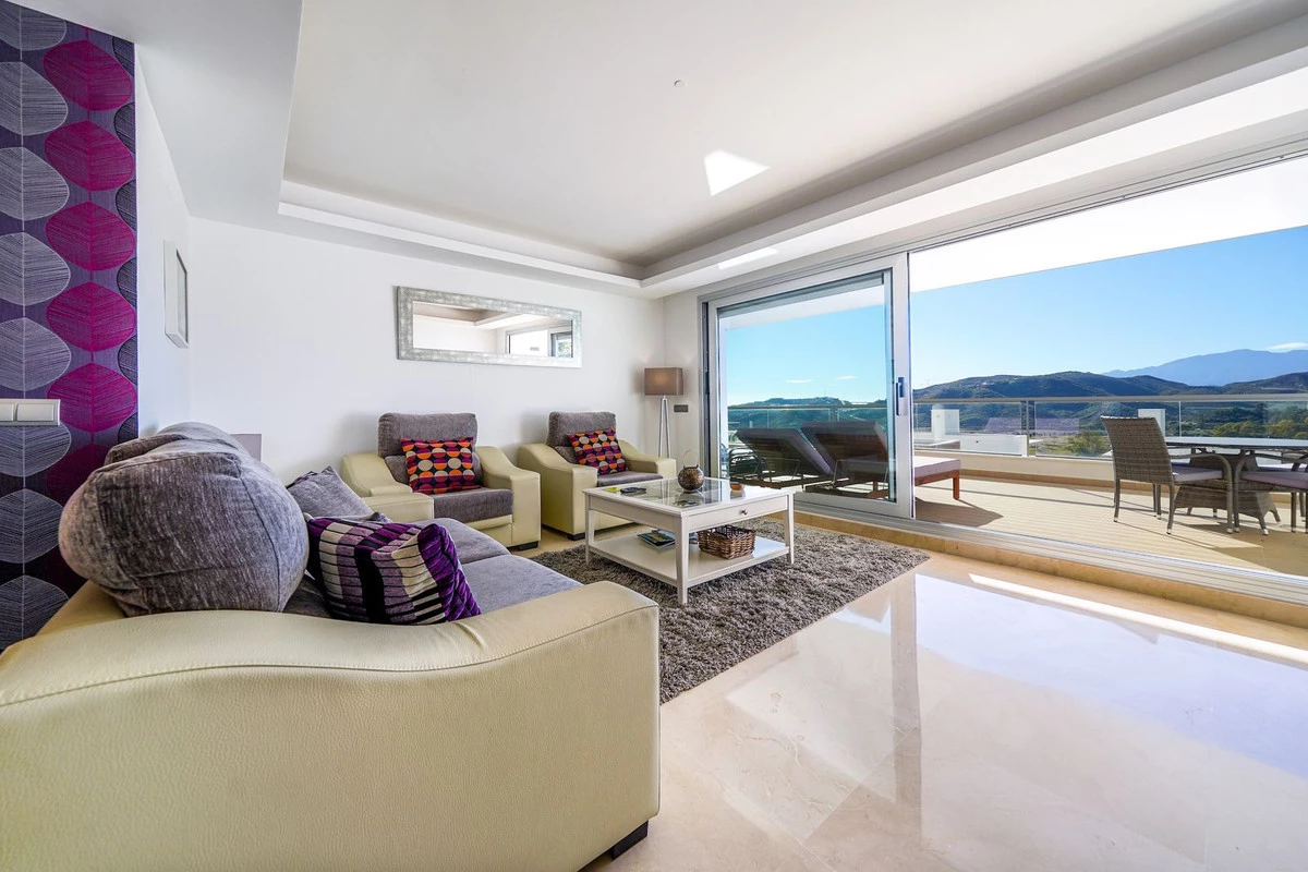 2-5bd7b9d04b45e33852eaf0ec6670150d