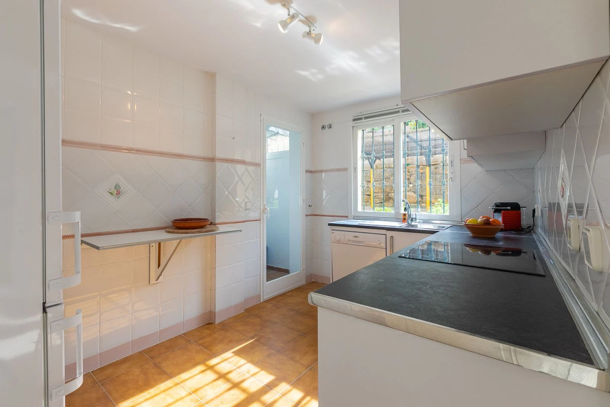 3-e898b2bb2a2fdfd06d2c39894dce8316