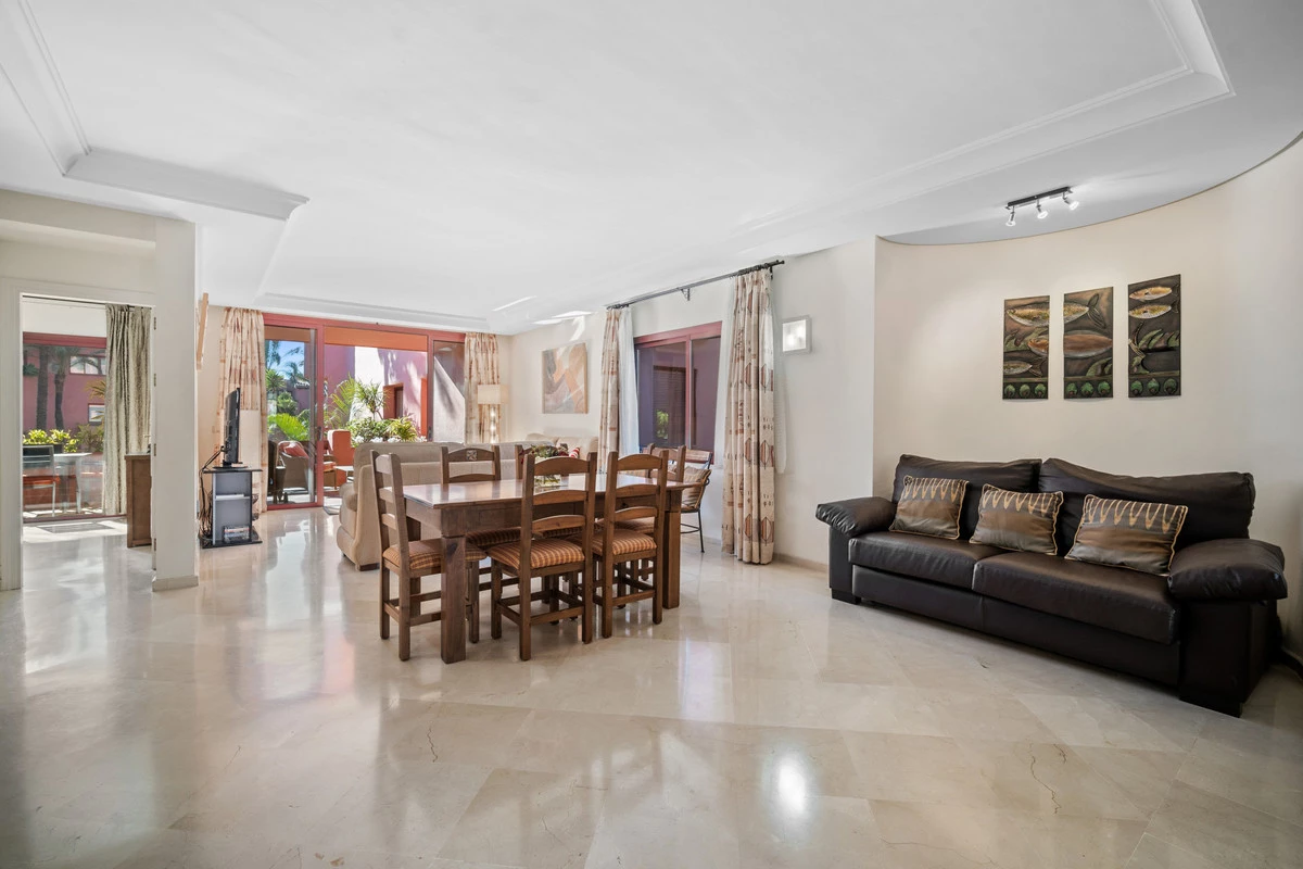 2-5bd7b9d04b45e33852eaf0ec6670150d