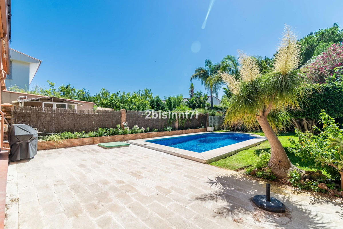 4-c23c0f86247804fa50226aecd8b0b2c8