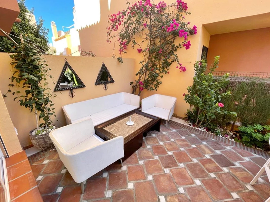 9-467d0cee5b725f3ef65f102a0c2e69c0