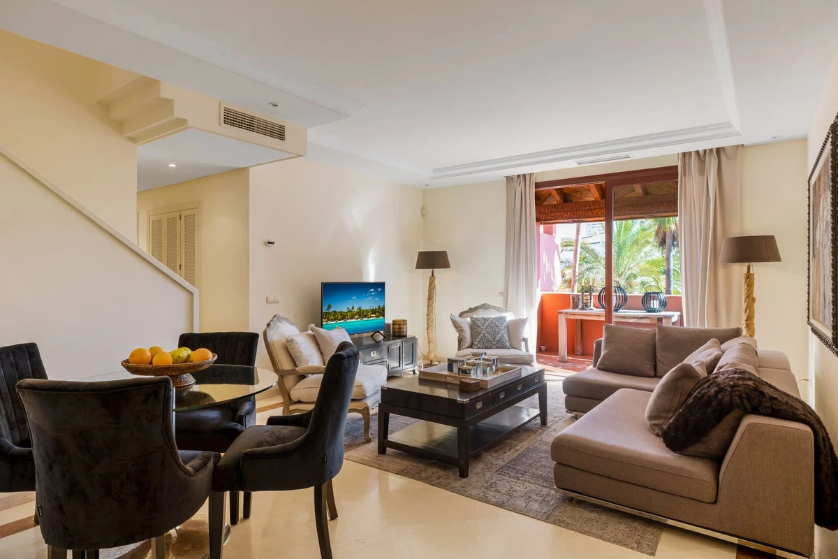 3-e898b2bb2a2fdfd06d2c39894dce8316