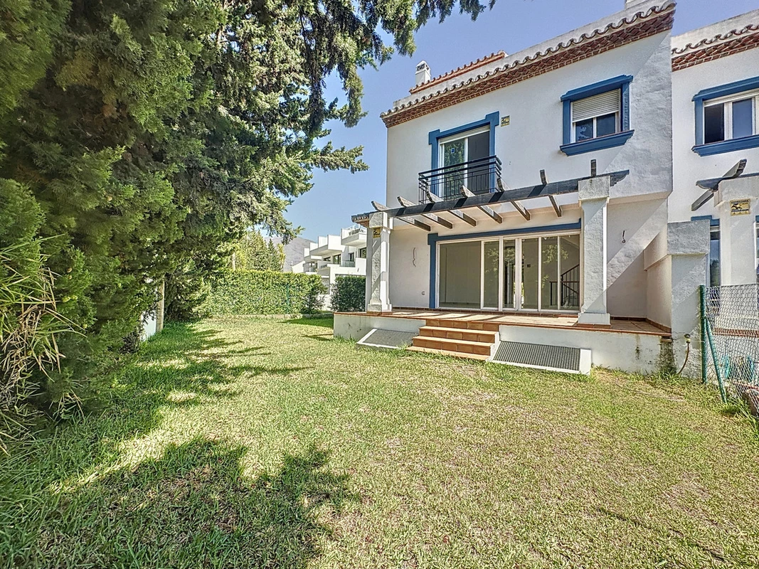 2-5bd7b9d04b45e33852eaf0ec6670150d