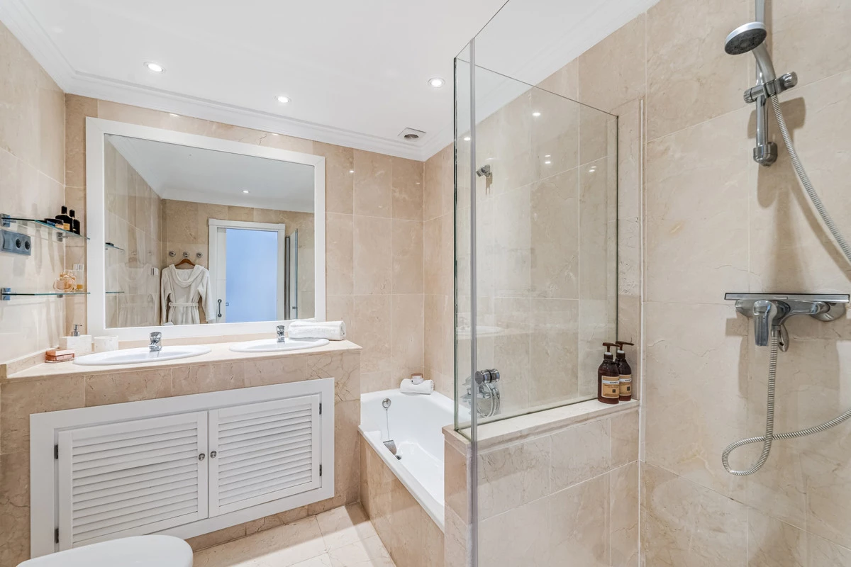 9-467d0cee5b725f3ef65f102a0c2e69c0