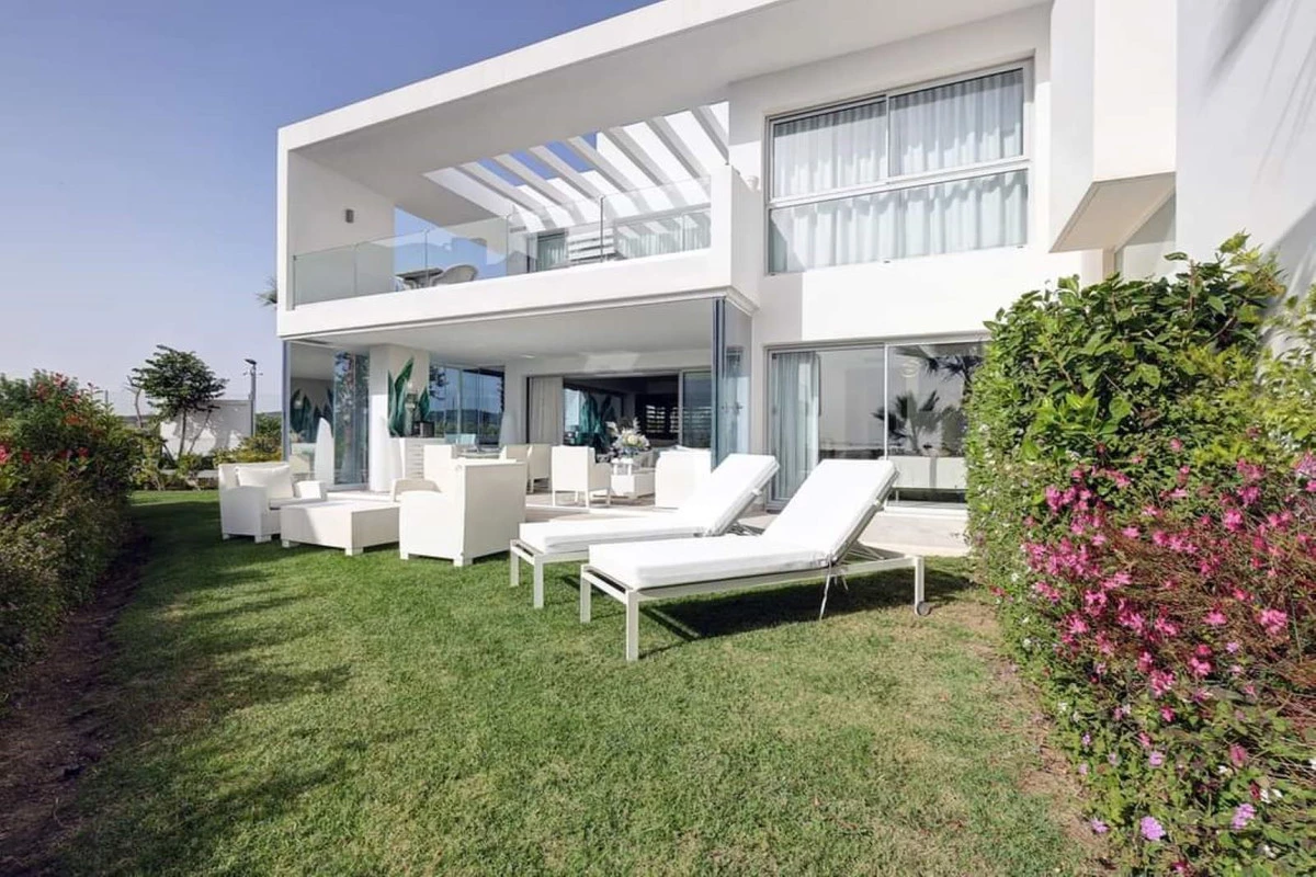 2-5bd7b9d04b45e33852eaf0ec6670150d