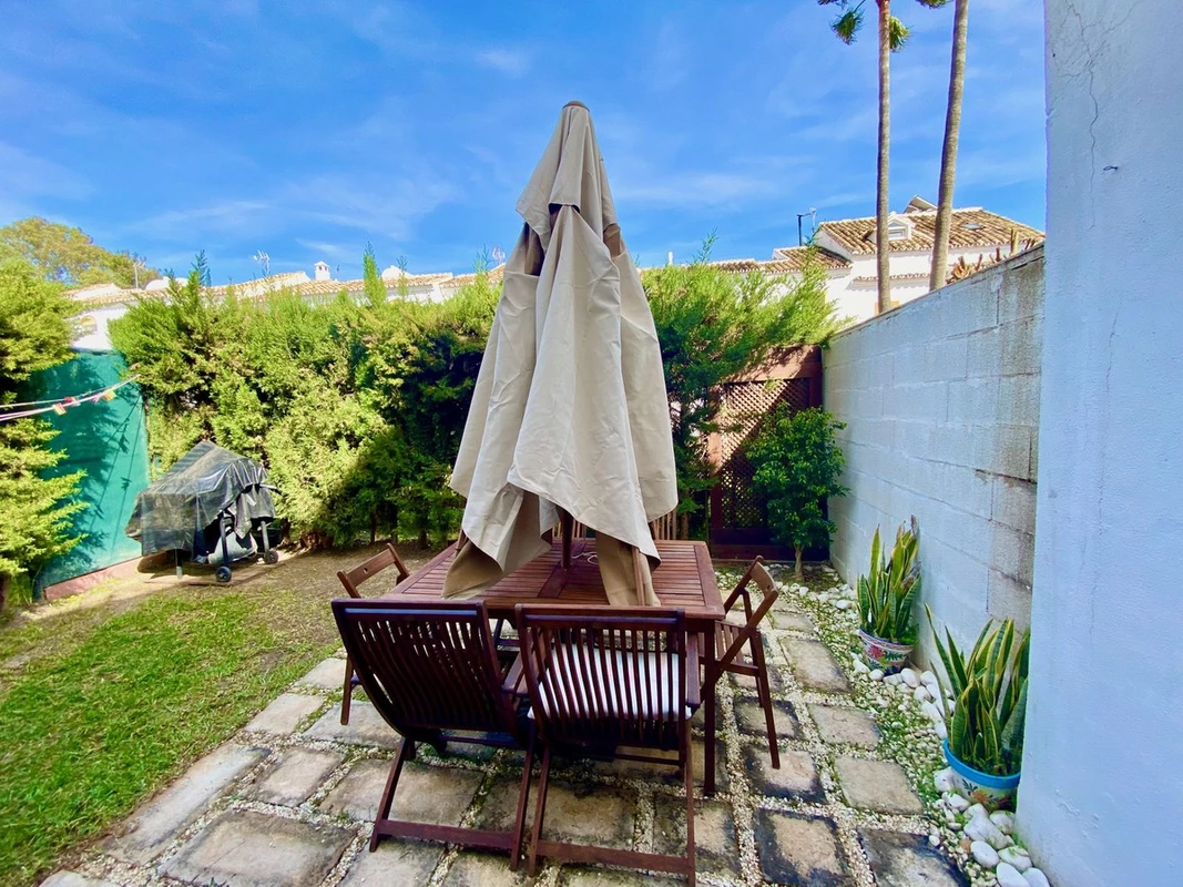 2-5bd7b9d04b45e33852eaf0ec6670150d