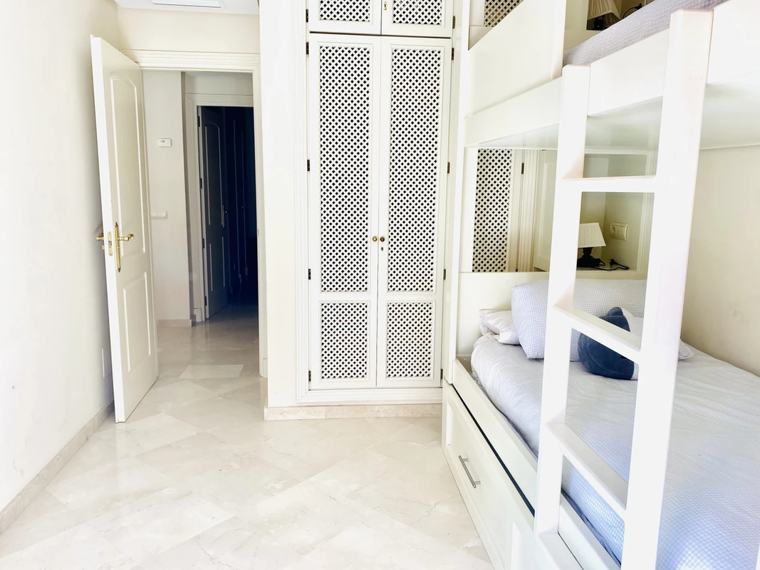 9-467d0cee5b725f3ef65f102a0c2e69c0