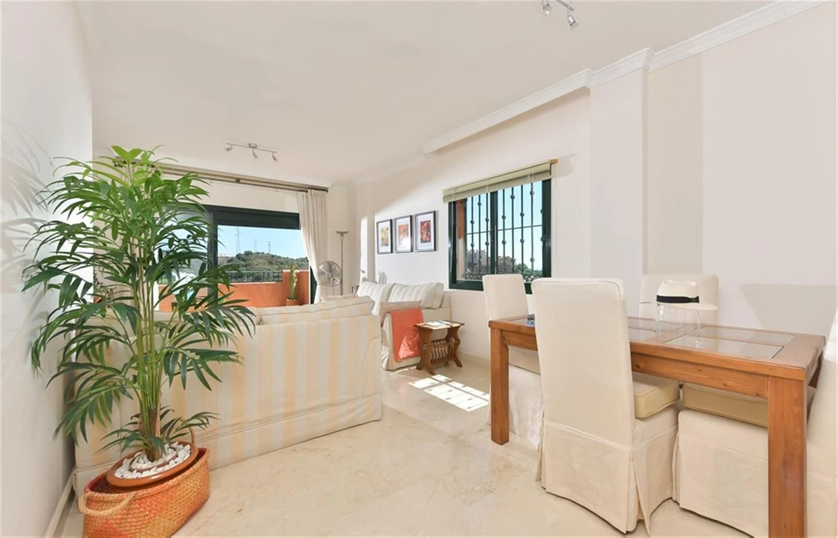 2-5bd7b9d04b45e33852eaf0ec6670150d