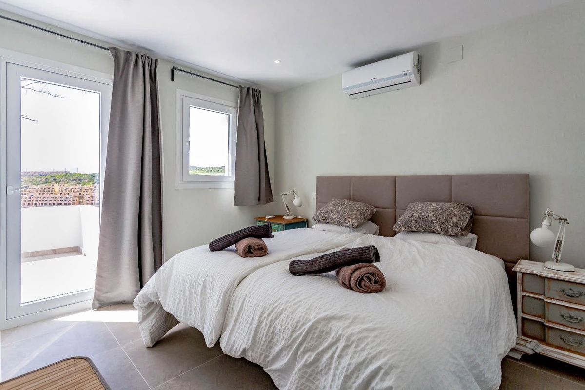 8-e64a9055bba3e77ac8aca3b893cdf826