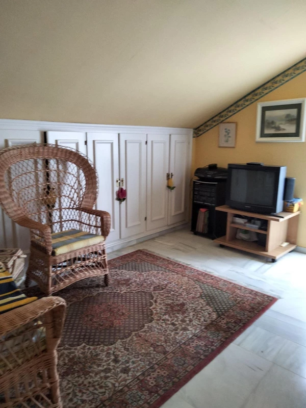 8-e64a9055bba3e77ac8aca3b893cdf826