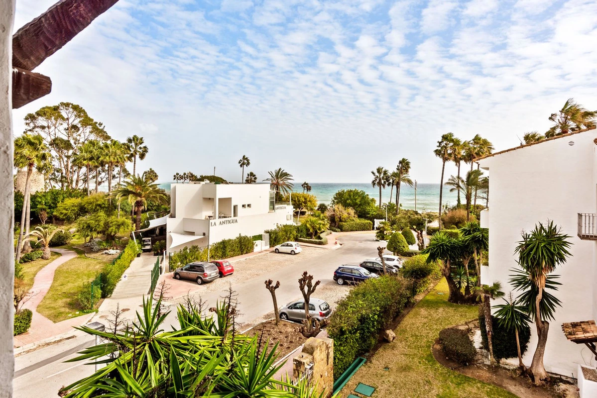 3-e898b2bb2a2fdfd06d2c39894dce8316