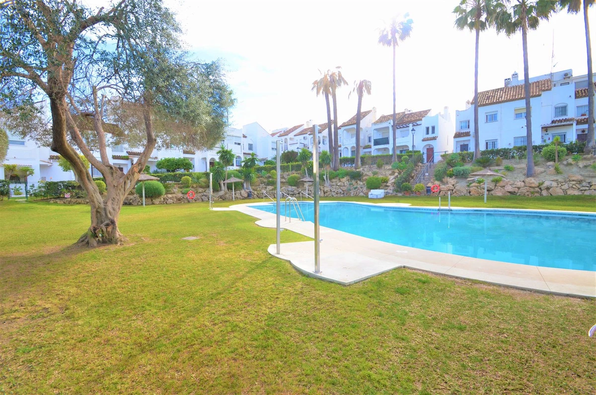 2-5bd7b9d04b45e33852eaf0ec6670150d