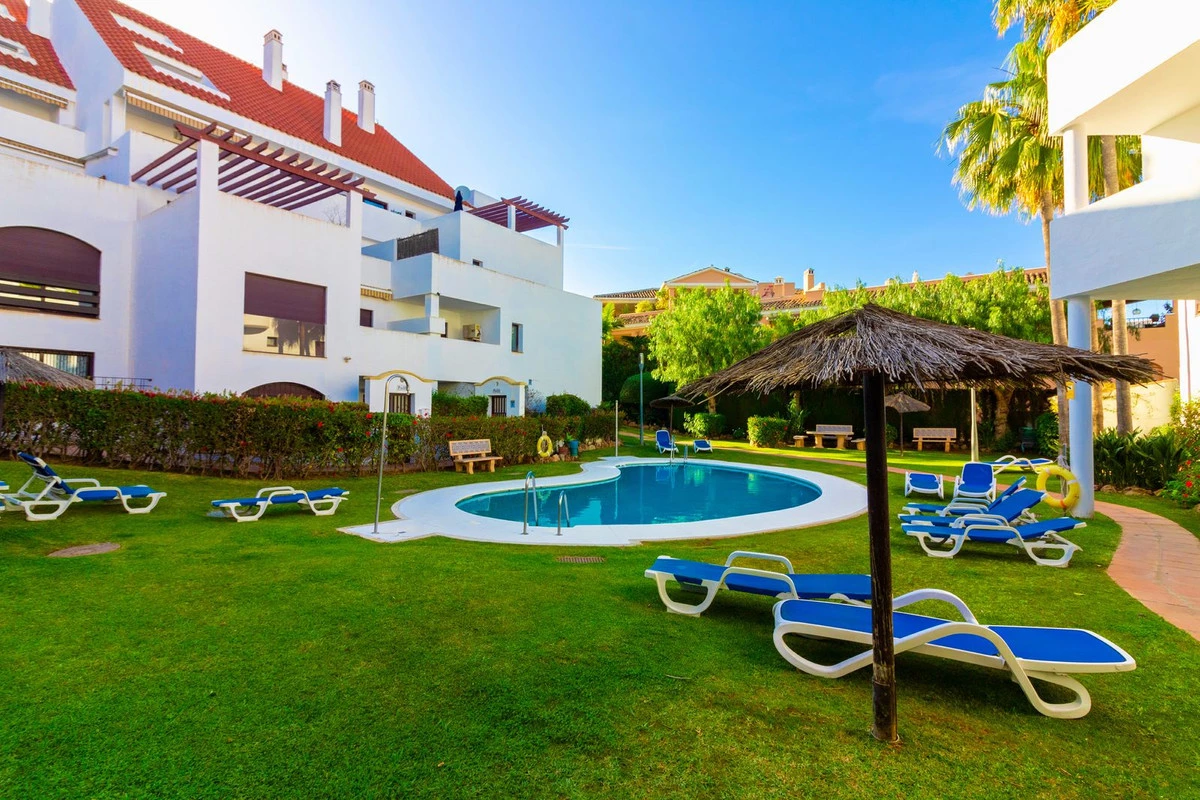 1-7980e48d732b6fc85c14b43b94d2aa54