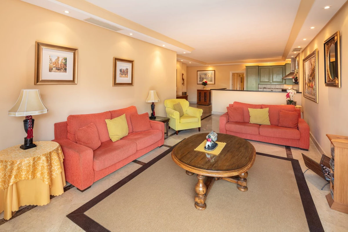 8-e64a9055bba3e77ac8aca3b893cdf826