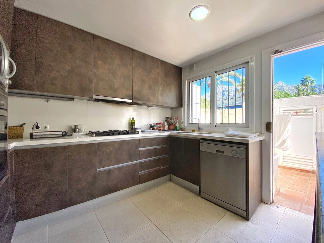 4-c23c0f86247804fa50226aecd8b0b2c8