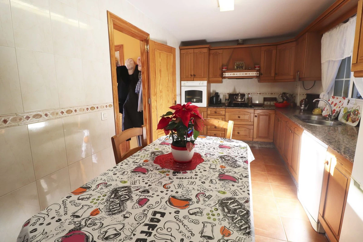 8-e64a9055bba3e77ac8aca3b893cdf826