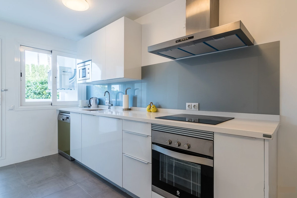 8-e64a9055bba3e77ac8aca3b893cdf826