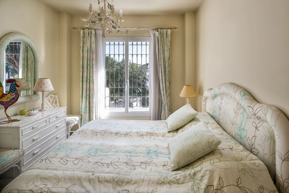 8-e64a9055bba3e77ac8aca3b893cdf826