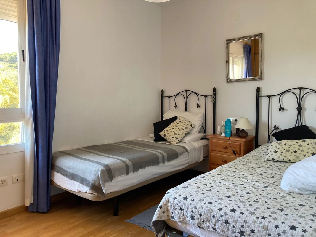 8-e64a9055bba3e77ac8aca3b893cdf826