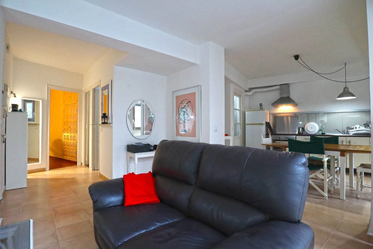 7-aa4cc561180b369757c0bb4af9886cd3