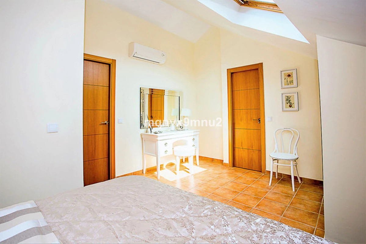 9-467d0cee5b725f3ef65f102a0c2e69c0