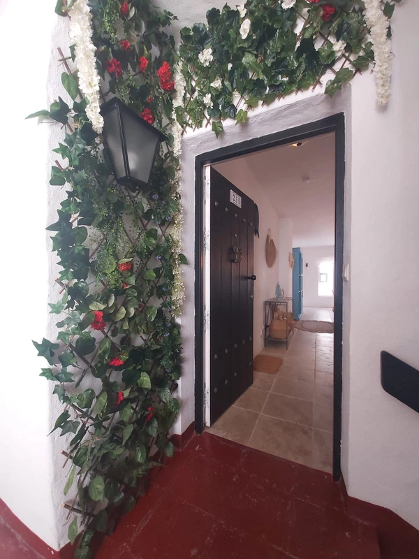 2-5bd7b9d04b45e33852eaf0ec6670150d