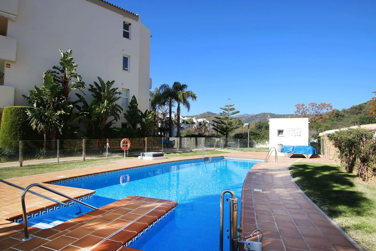 2-5bd7b9d04b45e33852eaf0ec6670150d