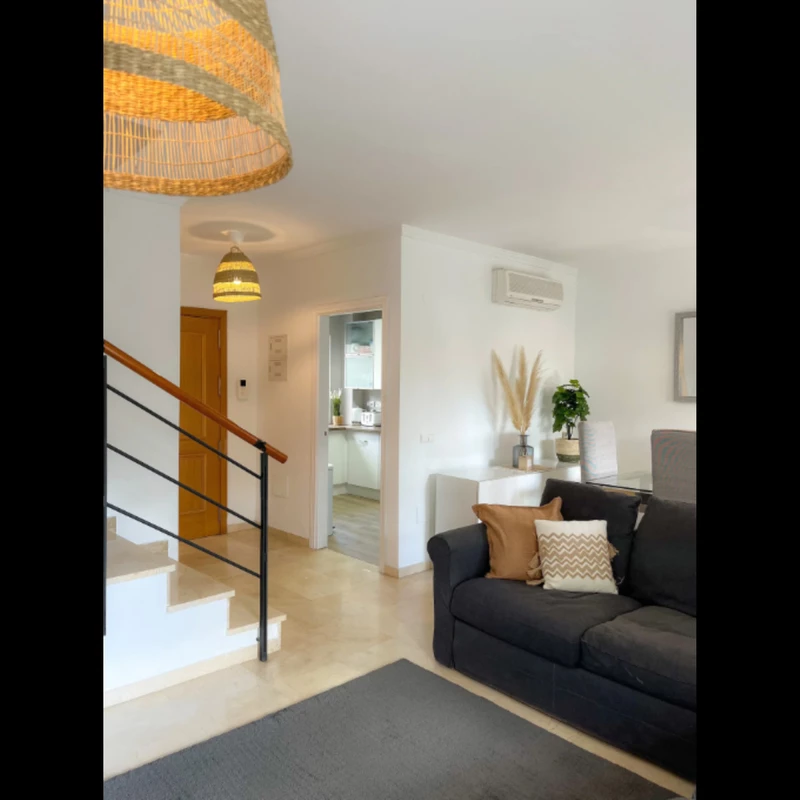 8-e64a9055bba3e77ac8aca3b893cdf826