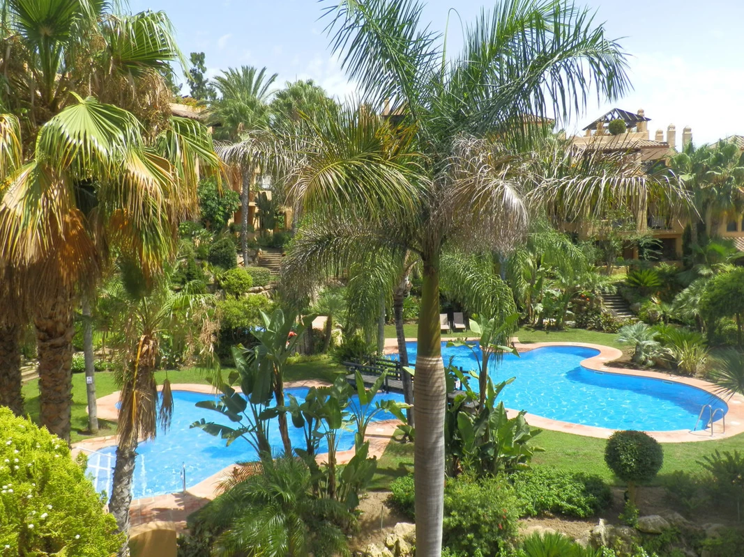 2-5bd7b9d04b45e33852eaf0ec6670150d