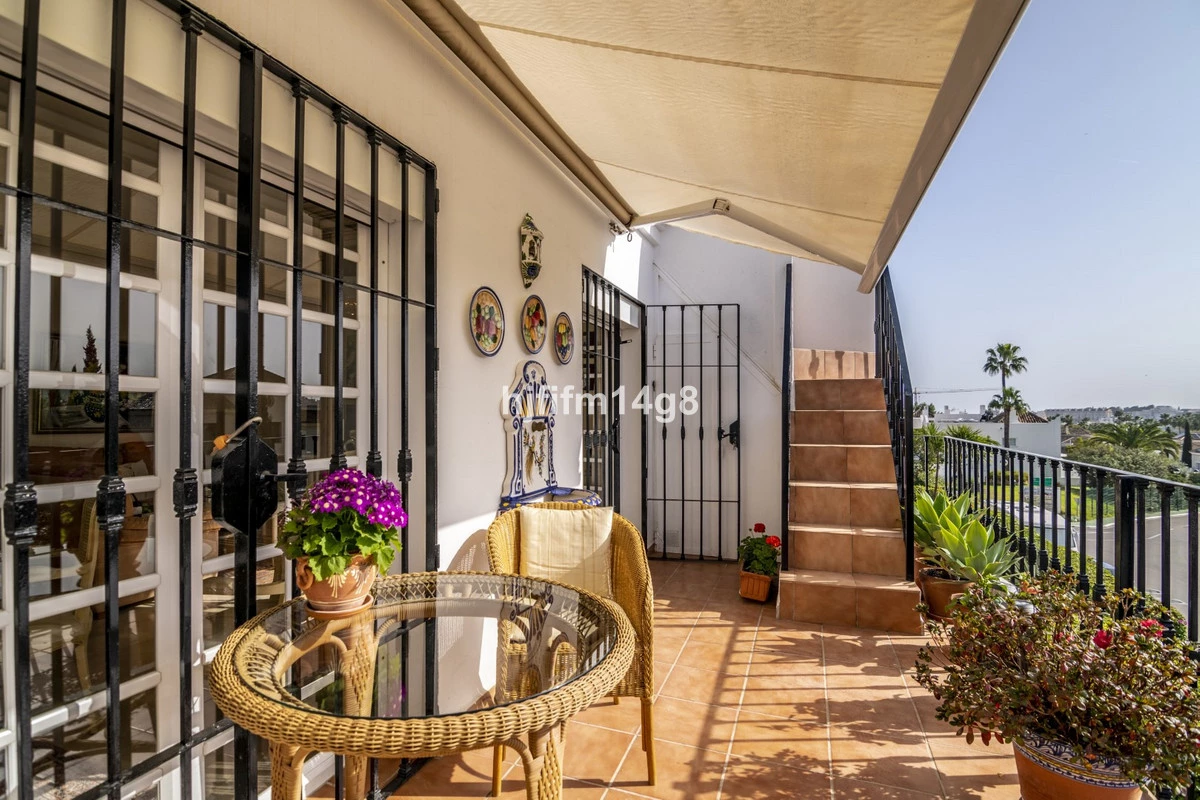 3-e898b2bb2a2fdfd06d2c39894dce8316