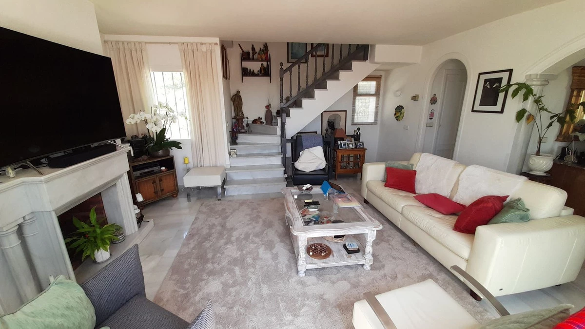 7-aa4cc561180b369757c0bb4af9886cd3