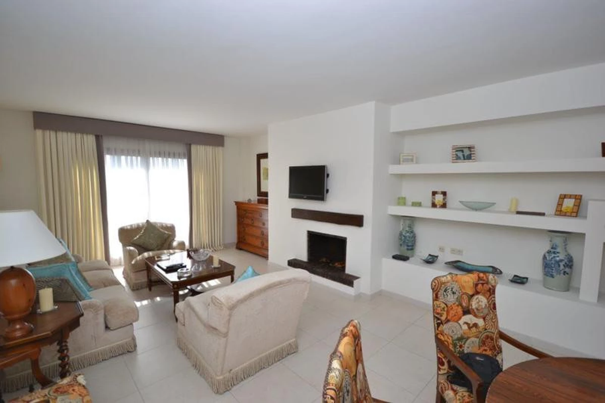 2-5bd7b9d04b45e33852eaf0ec6670150d