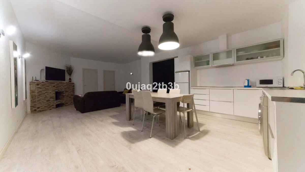 8-e64a9055bba3e77ac8aca3b893cdf826