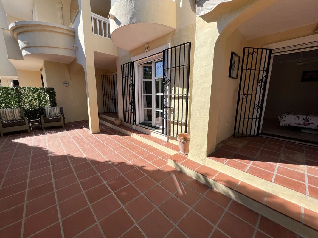 1-7980e48d732b6fc85c14b43b94d2aa54