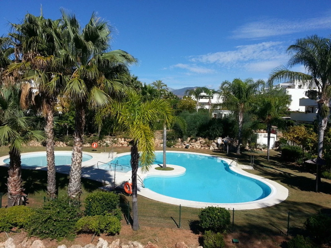 2-5bd7b9d04b45e33852eaf0ec6670150d