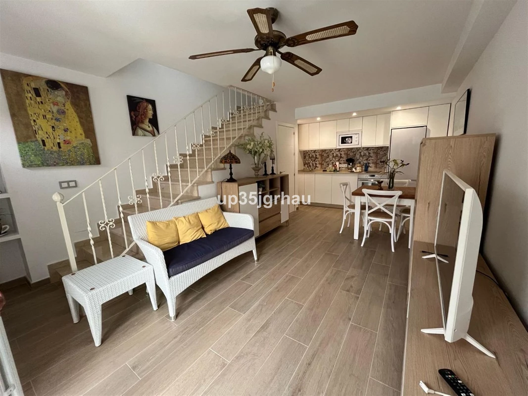 7-aa4cc561180b369757c0bb4af9886cd3