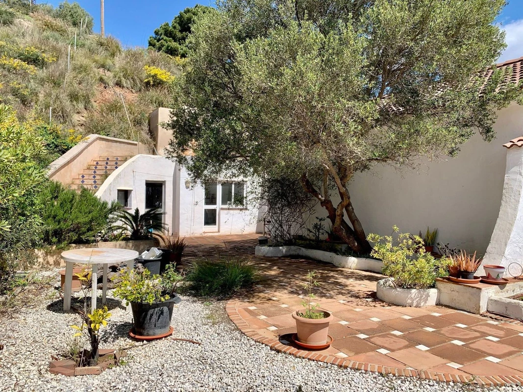 2-5bd7b9d04b45e33852eaf0ec6670150d