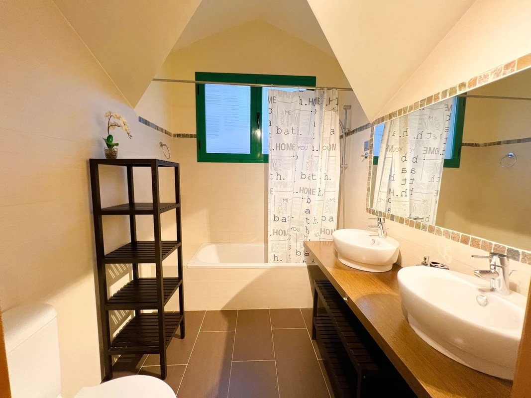 7-aa4cc561180b369757c0bb4af9886cd3