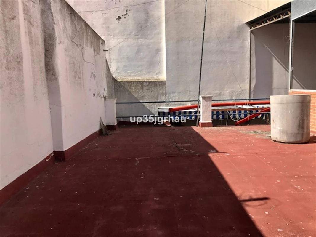 2-5bd7b9d04b45e33852eaf0ec6670150d