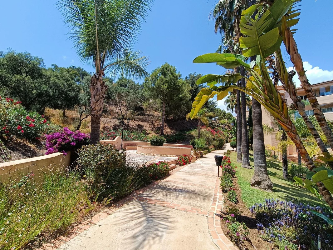 4-c23c0f86247804fa50226aecd8b0b2c8