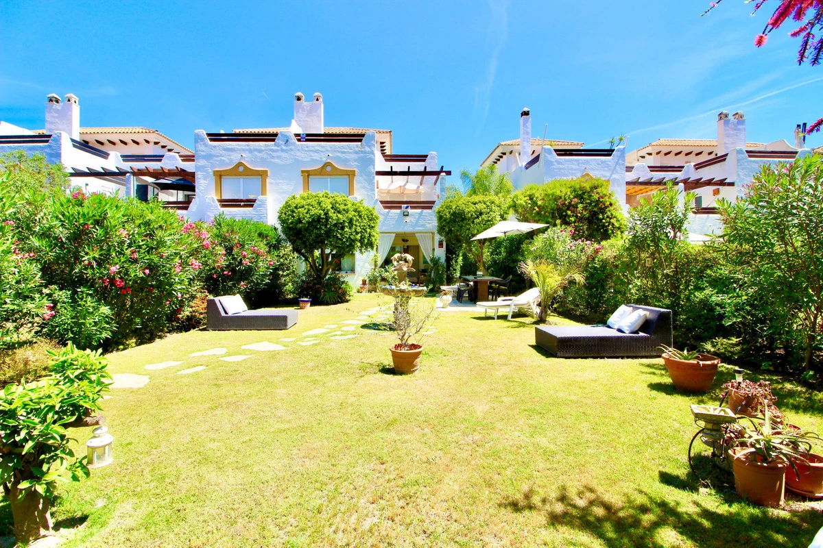 1-7980e48d732b6fc85c14b43b94d2aa54