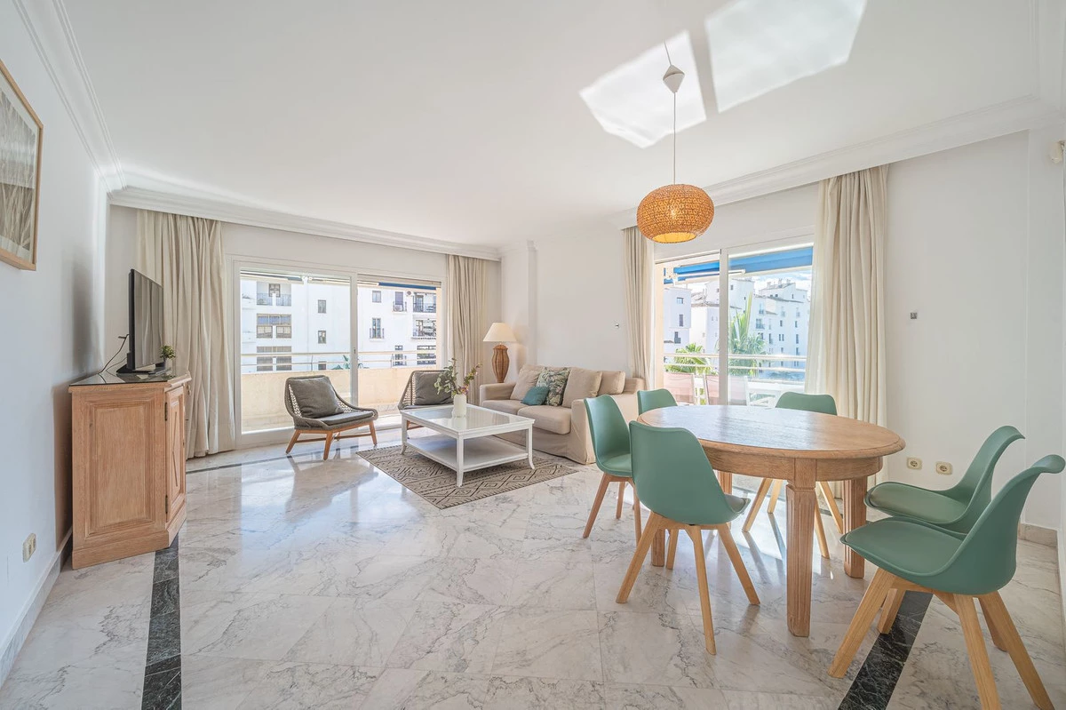 2-5bd7b9d04b45e33852eaf0ec6670150d