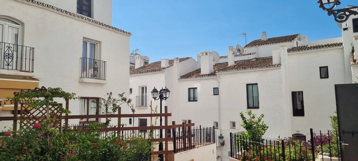 4-c23c0f86247804fa50226aecd8b0b2c8