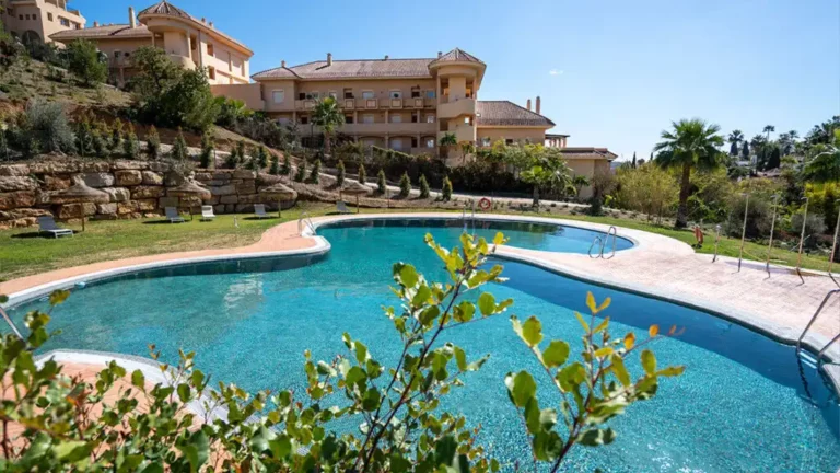 BANA-F3-D8-B2 | Spacious 2 bed condo Marbella property